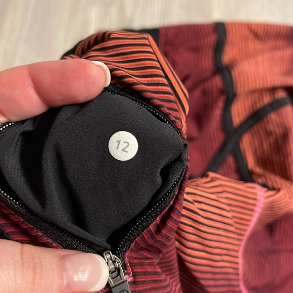 Lululemon Women’s Shorts, Size 12 - Picture 8 of 13